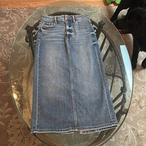 Hidden long denim skirt